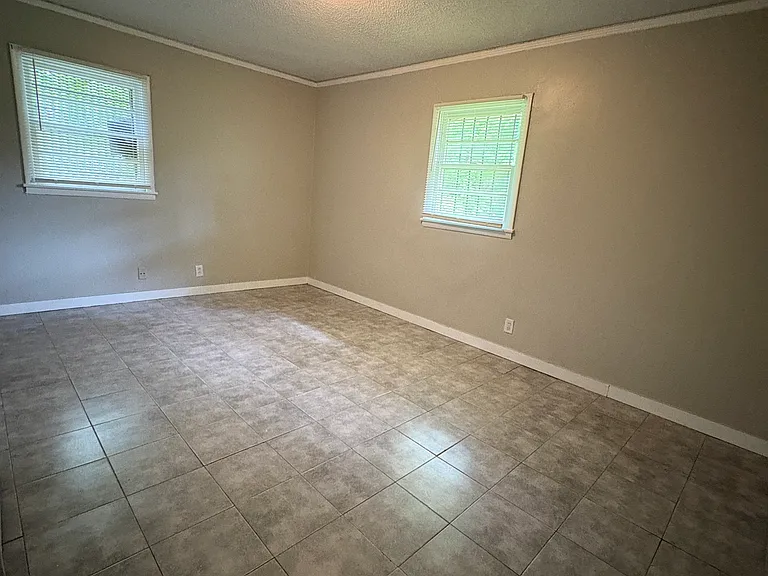3902 Wesley Dr — Photo 11