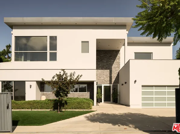 10917 Savona Rd, Los Angeles, CA 90077