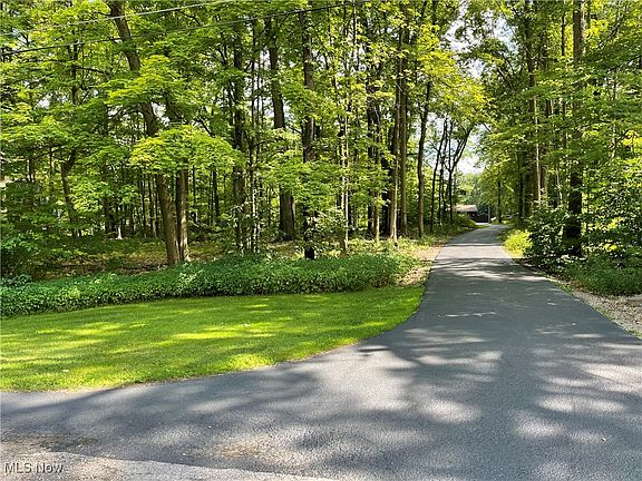 4th image of 49367 England Dr