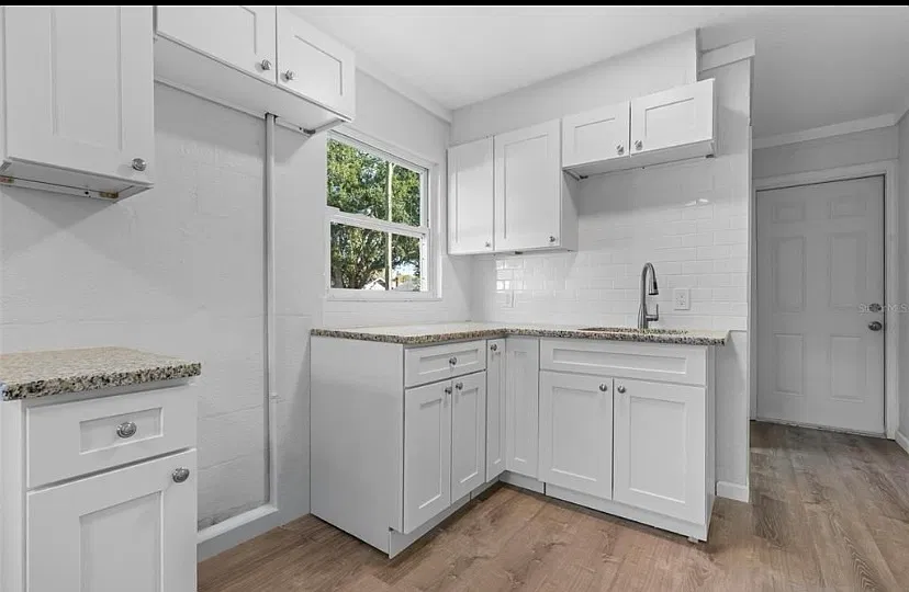 1 bed, 400 sqft, $1,300 — Photo 3