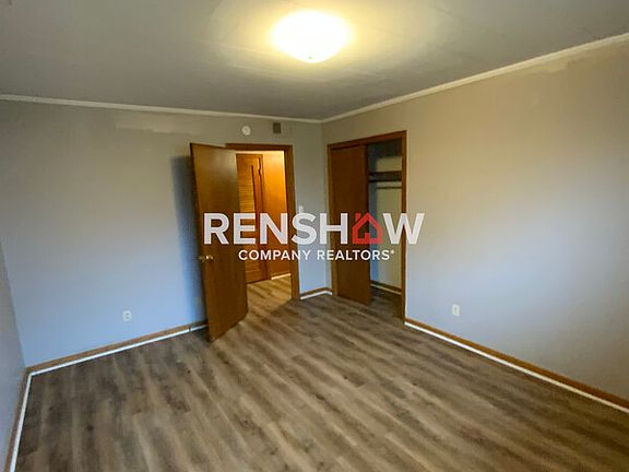 3rd image of 110 E 7th St APT 1
