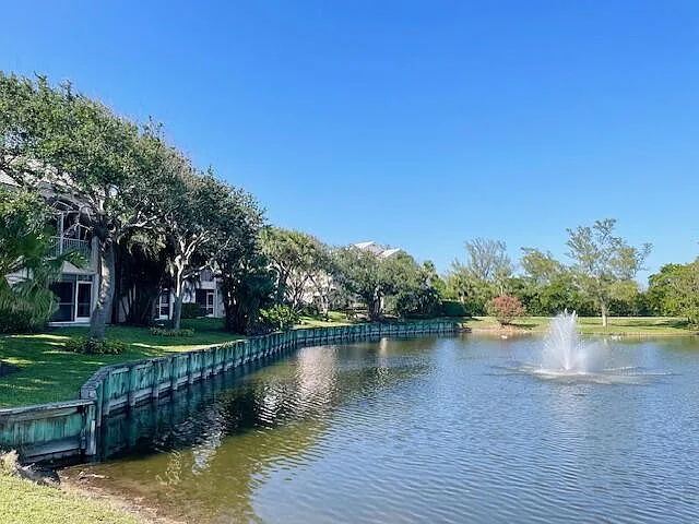 2502 Fairway Dr N — Photo 20