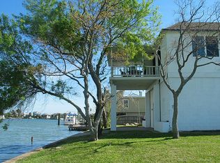 702 91st St, Galveston, TX 77554
