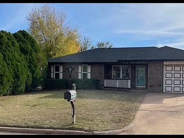605 Amy Dr, Waukomis, OK 73773