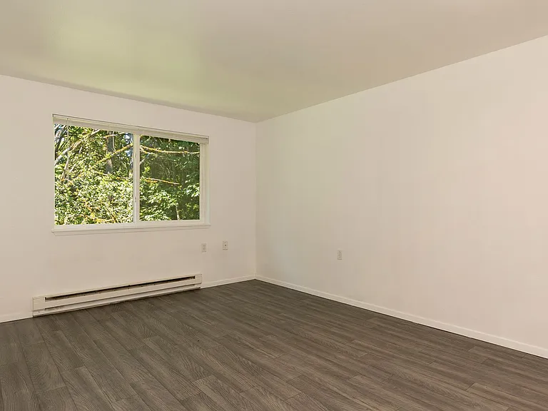 Hillcourt Apartments — Photo 26