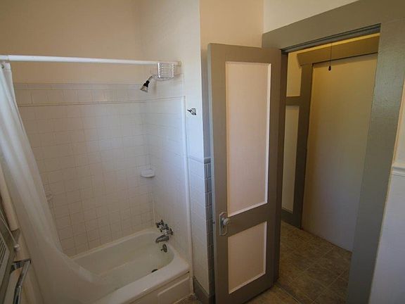 5th image of 123 7th Ave N APT 3