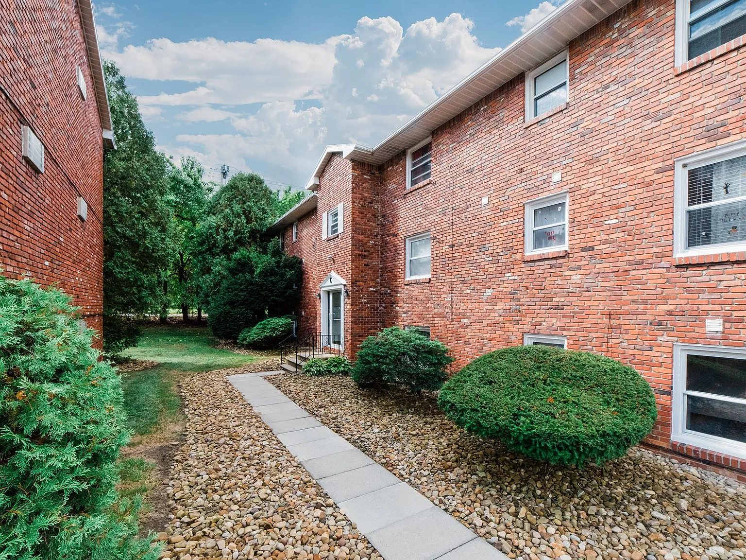 Brookside Apartments — Photo 4