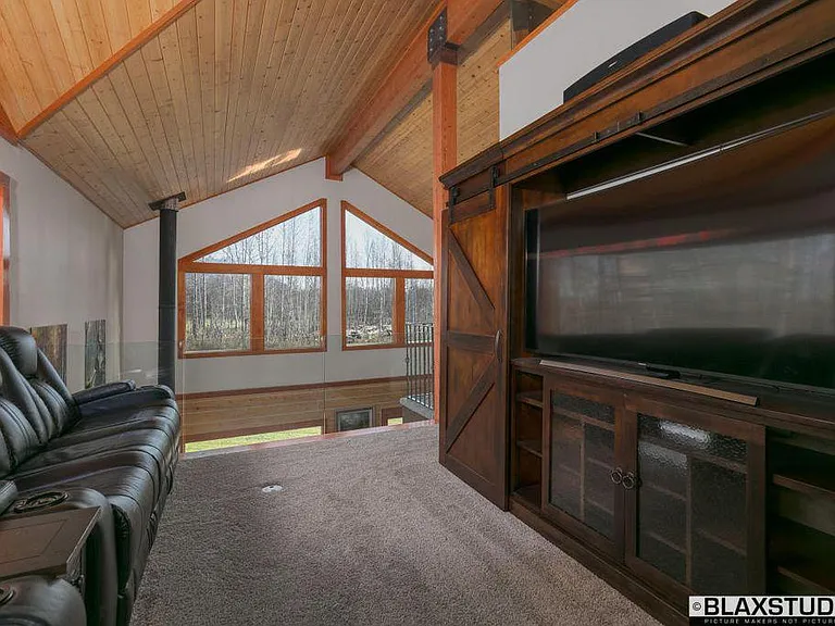Loft upstairs