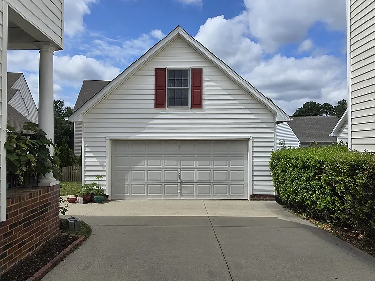 4804 Coachmans Landing Ct — Photo 52