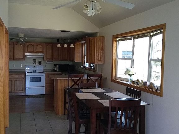 Vaulted seating area 