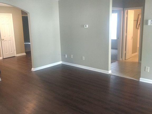 3rd image of 739 Hynds Springs Dr