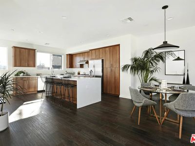 13107 W Lumina Way, Valley Glen, CA, 91401