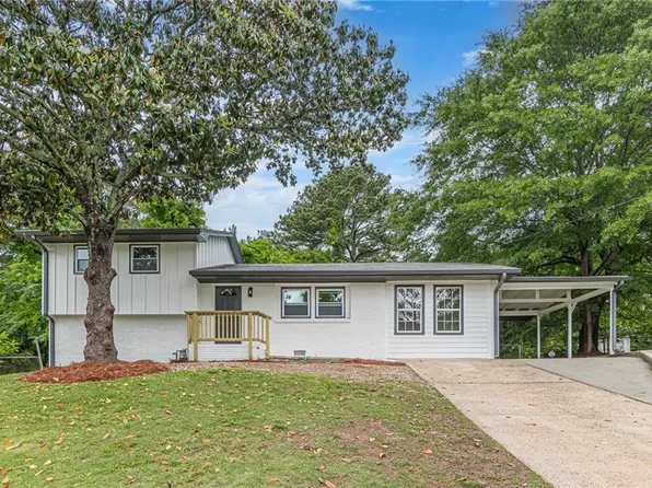 8285 Hemlock Dr, Jonesboro, GA 30238