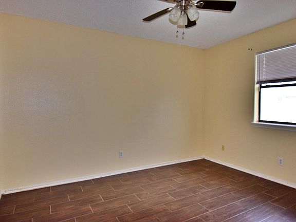 4th image of 2210 W Elisa Ln APT 18