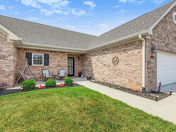 4th image of 2618 Viceroy Ln