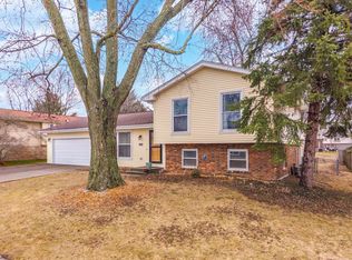 1409 Hanson Dr, Normal, IL 61761