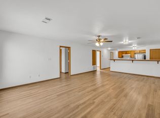 2715 Meadow Wood Pl #B, Claremore, OK 74017