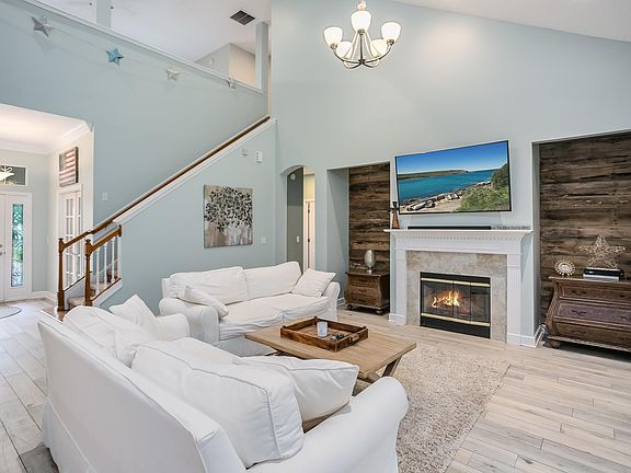 5th image of 181 Pinehurst Pointe Dr