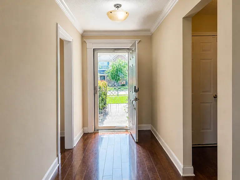 1106 Creekside Cir — Photo 19