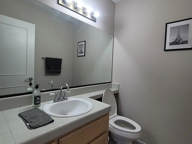 Agustine Cir — Photo 14