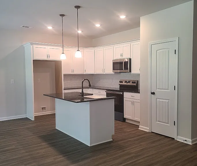 267 Cool Springs Rd — Photo 5