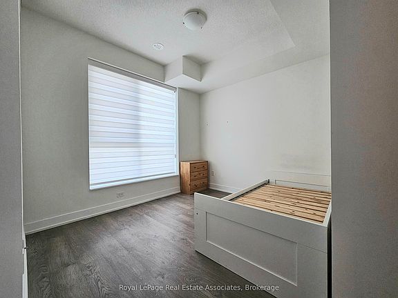 4th image of 9 Mabelle Ave #3019