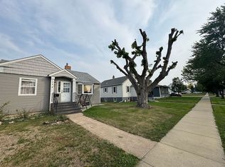 1310 N River Ave, Glendive, MT 59330