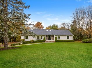 54 Heritage Dr, Pleasantville, NY 10570