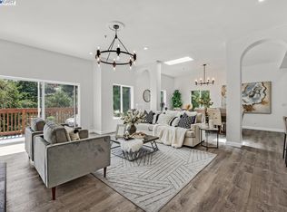 2093 Tunnel Rd, Oakland, CA 94611