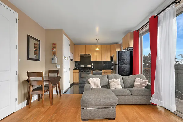 Sold by Damico Group Real Estate | media 12