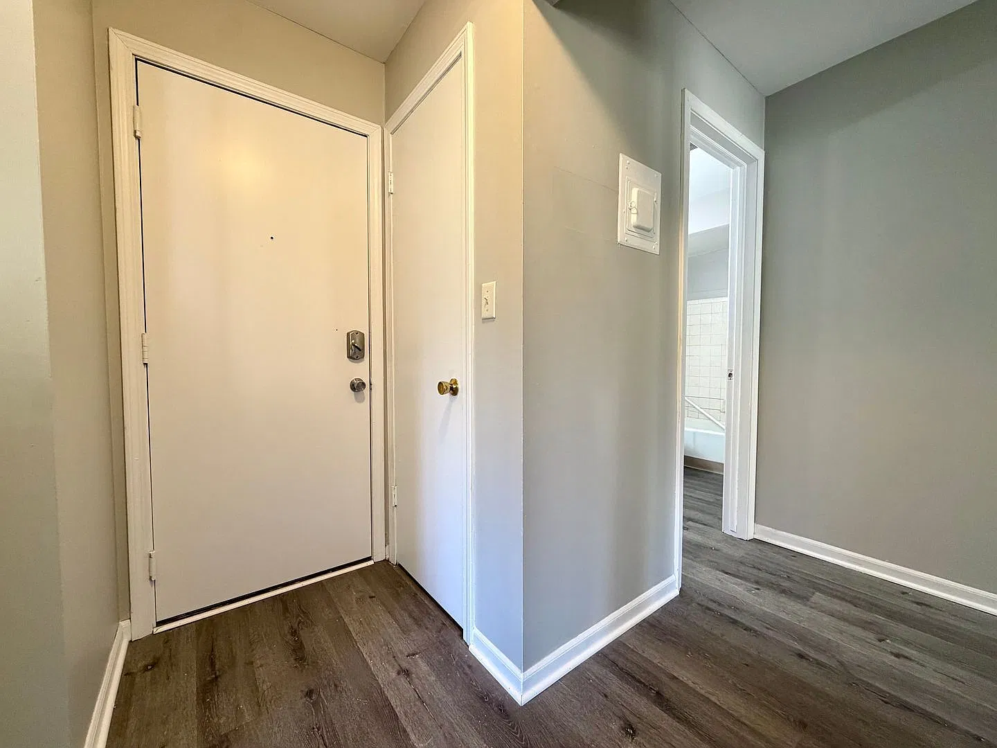 4142 Oak Park Dr SE — Photo 3