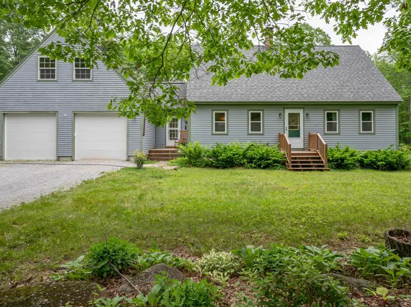212 East Washington Road, Bradford, NH 03221