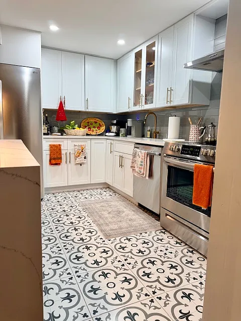 1 bed, 1033 sqft, $4,400 — Photo 2