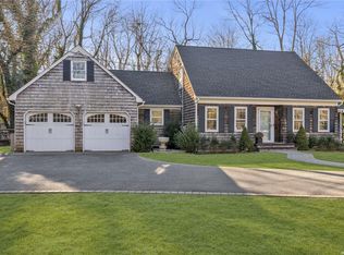 315 W Neck Rd, Huntington, NY 11743