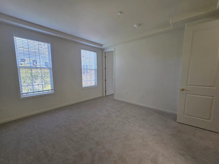 3727 Whitworth Dr — Photo 13
