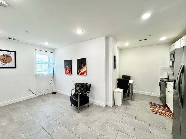 925 N Broad St #4F — Photo 4
