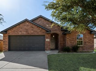 250 Kennedy Dr, Crowley, TX 76036
