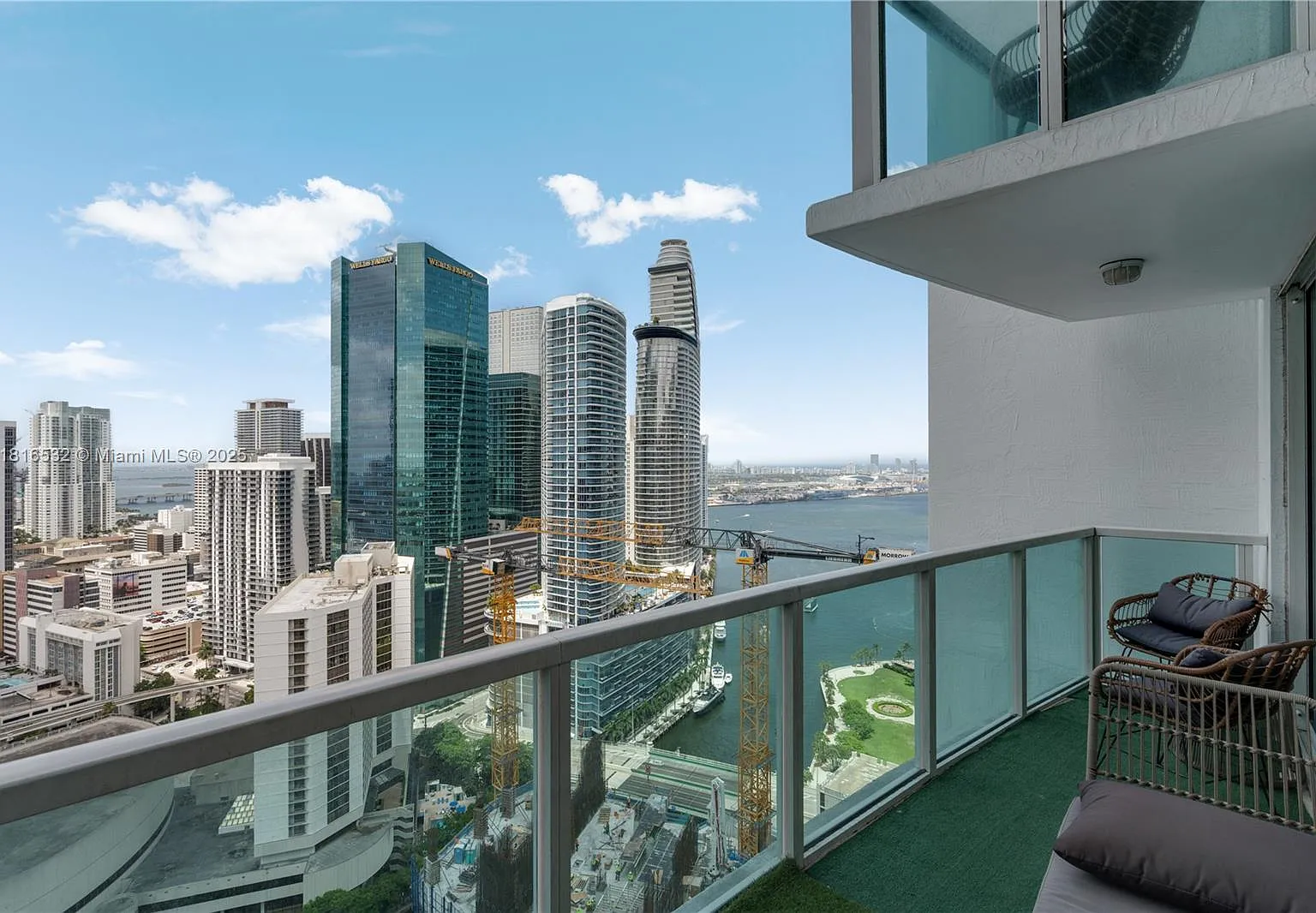 Brickell On The River S T — Photo 2