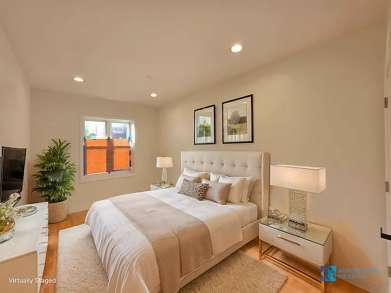 160 Bay 29th St #1 — Photo 4