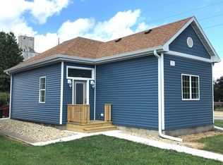 221 E Garfield St, Maroa, IL 61756