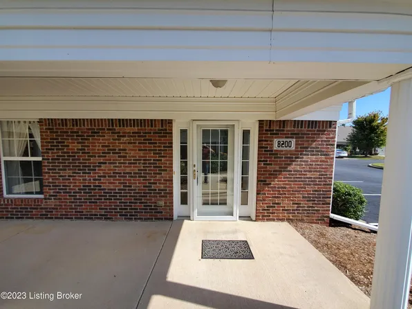 8200 Delta Cir, Louisville, KY 40228