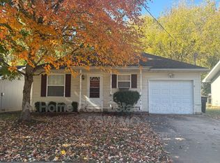 1053 S Colgate Ave, Springfield, MO 65802