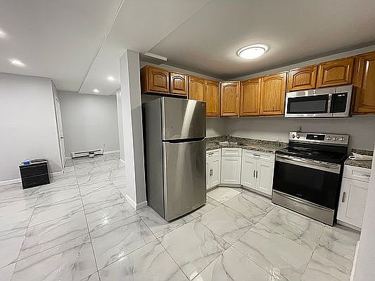 2nd image of 1325 Harrod Ave #Bb