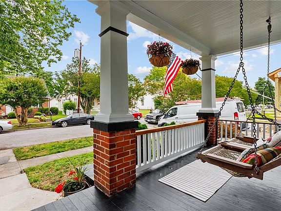 4th image of 1709 McDaniel St