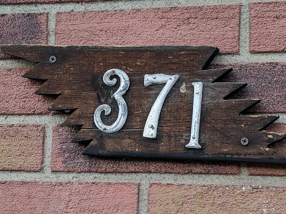 371 Seminary Ave #1