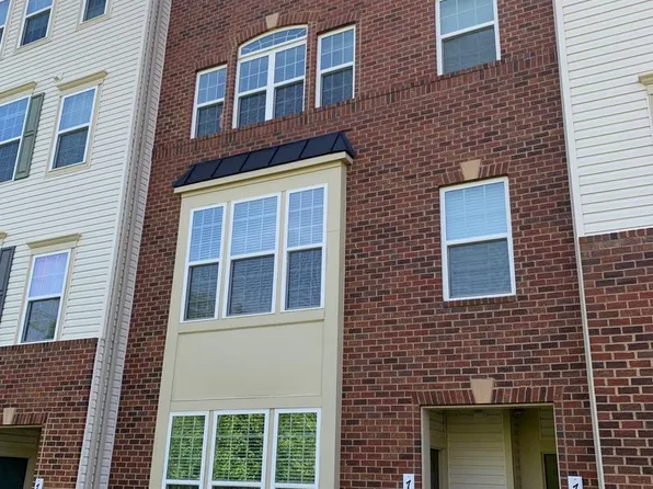 7528 Brunson Cir, Gainesville, VA 20155