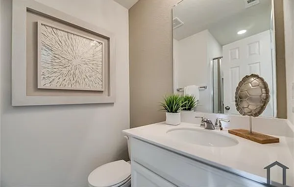 4 bed, 2118 sqft, $2,900 — Photo 4