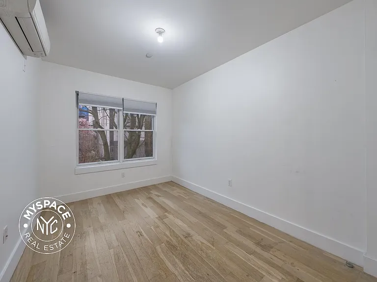 830 Saint Johns Pl #F4 — Photo 5