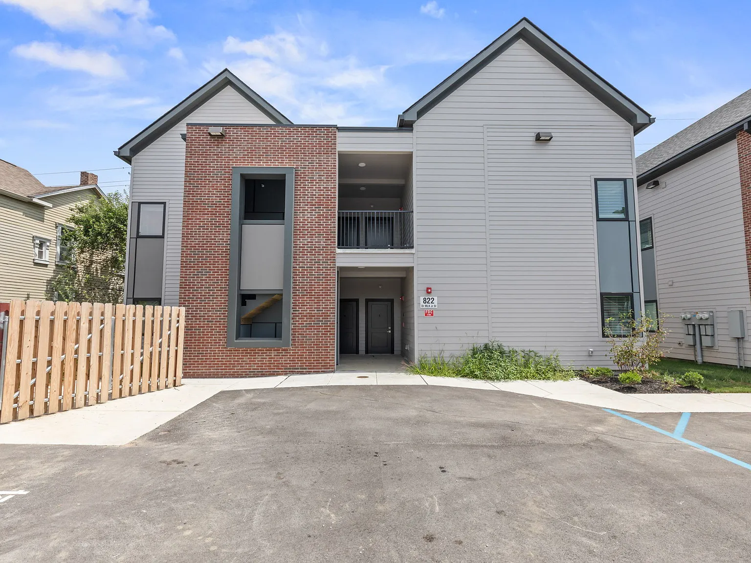 1 bed, 780 sqft, $1,300 — Photo 3