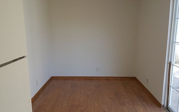 3rd image of 5221 East Dr